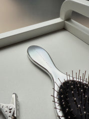 The Detangling Brush